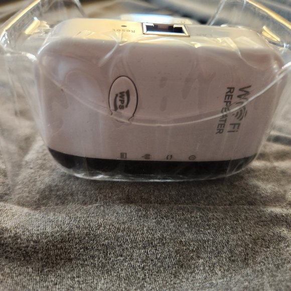 XTR Boost WiFi Extender - Picture 6 of 7